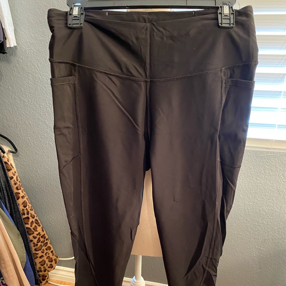 Victoria’s Secret 7/8 black pants